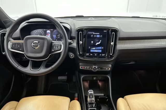 Volvo XC40 (2021) thumbnail 5