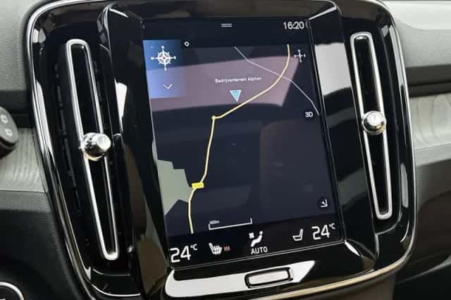 Volvo XC40 (2021) thumbnail 8