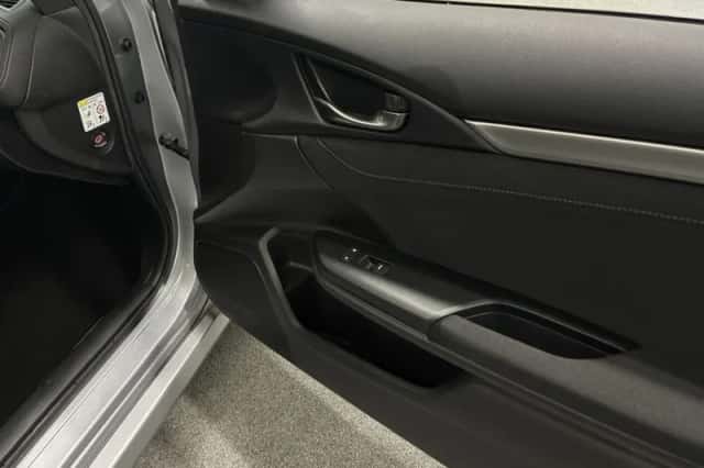 Honda Civic (2017) thumbnail 17