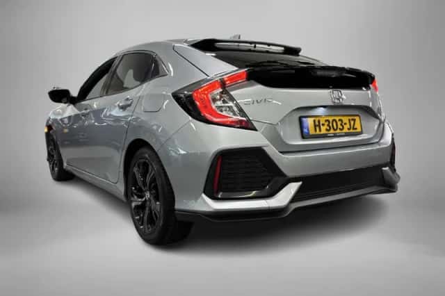 Honda Civic (2017) thumbnail 4