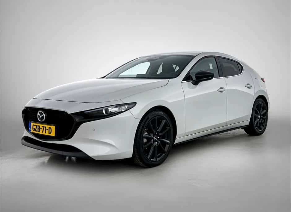 Mazda 3 (2024) — foto 1