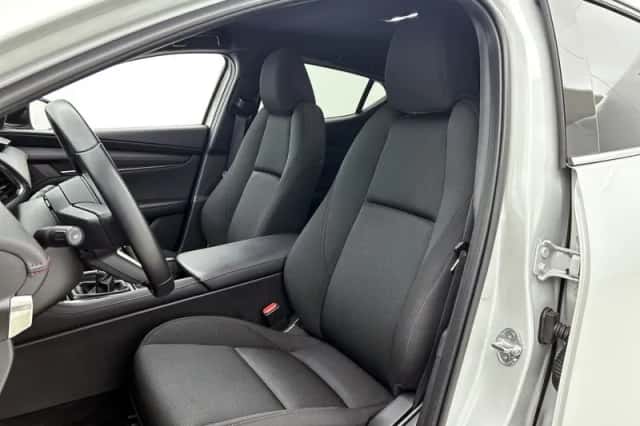 Mazda 3 (2024) thumbnail 15