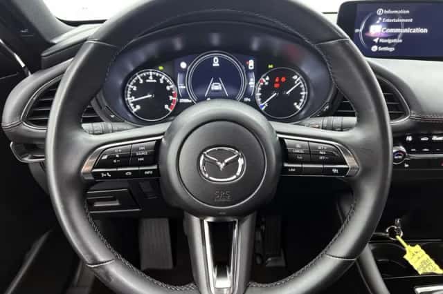 Mazda 3 (2024) thumbnail 17