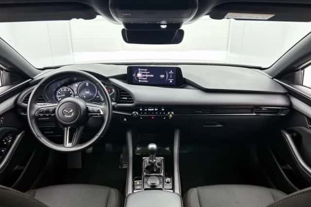 Mazda 3 (2024) thumbnail 4