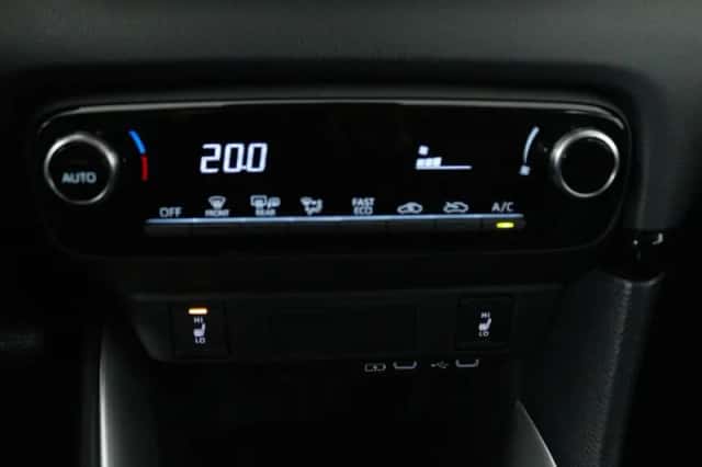 Mazda 2_Hybrid (2024) thumbnail 17