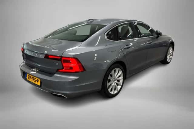 Volvo S90 (2019) thumbnail 2