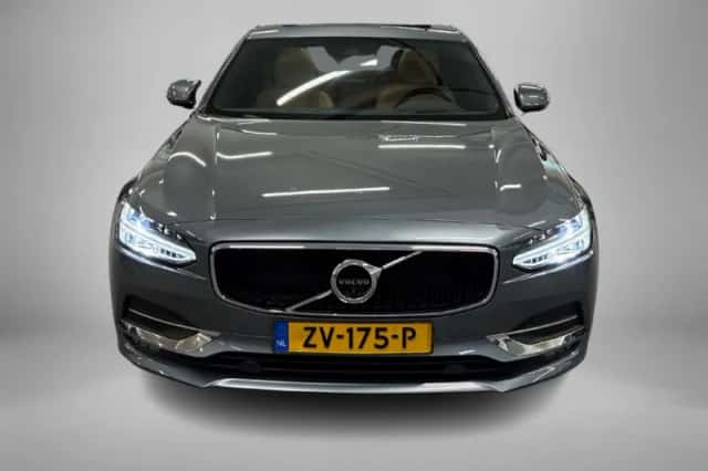 Volvo S90 (2019) thumbnail 4