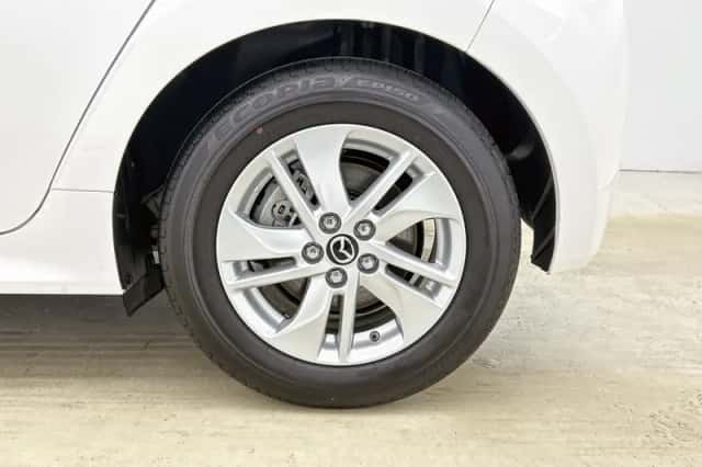 Mazda 2_Hybrid (2025) thumbnail 23