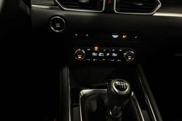 Mazda CX-5 (2018) thumbnail 17