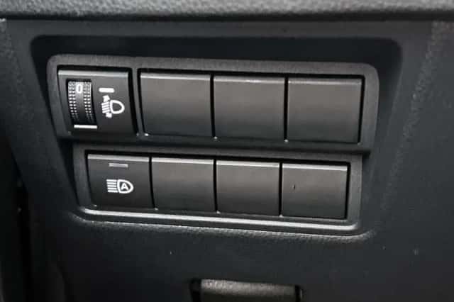 Mazda 2_Hybrid (2024) thumbnail 25