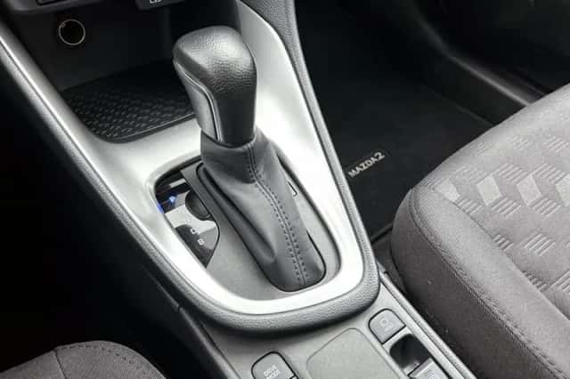 Mazda 2_Hybrid (2024) thumbnail 10