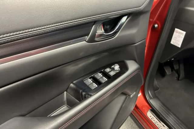 Mazda CX-5 (2021) thumbnail 8