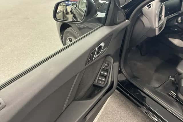 BMW 1_Serie (2020) thumbnail 17