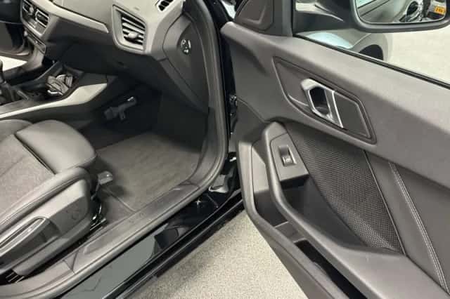 BMW 1_Serie (2020) thumbnail 18