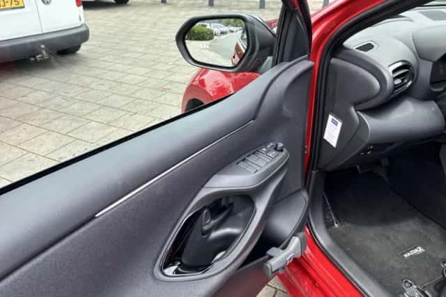 Mazda 2_Hybrid (2026) thumbnail 17