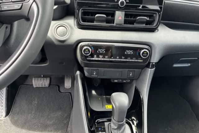 Mazda 2_Hybrid (2026) thumbnail 18