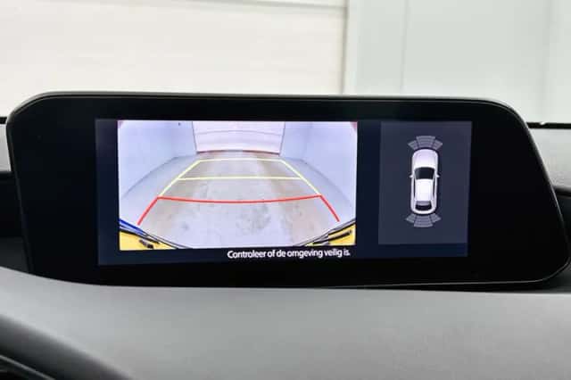 Mazda 3 (2021) thumbnail 8