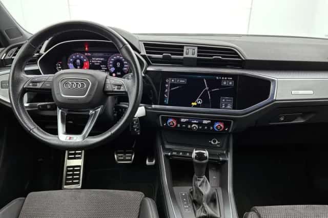 Audi Q3 (2021) thumbnail 5