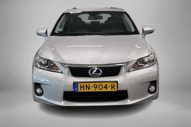 Lexus CT (2011) thumbnail 5