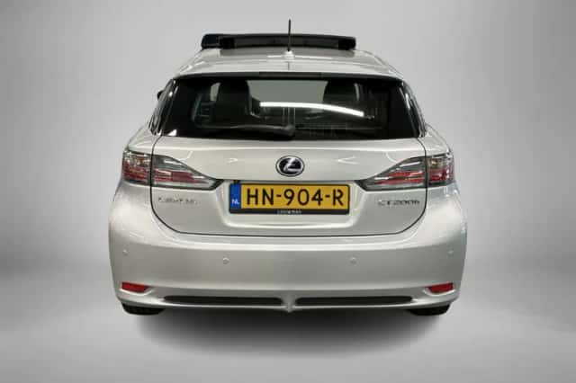 Lexus CT (2011) thumbnail 6