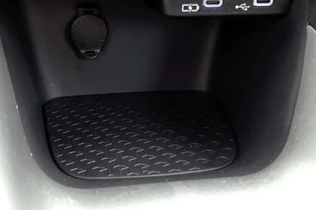Mazda 2_Hybrid (2024) thumbnail 25