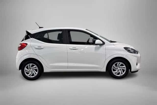 Hyundai i10 (2023) thumbnail 3