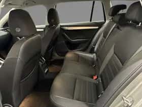 Škoda Octavia (2019) thumbnail 19