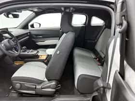 Mazda MX-30 (2025) thumbnail 16