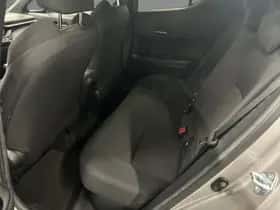 Toyota C-HR (2019) thumbnail 21