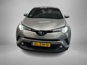 Toyota C-HR (2019) thumbnail 5