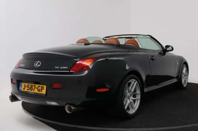 Lexus SC (2004) thumbnail 2
