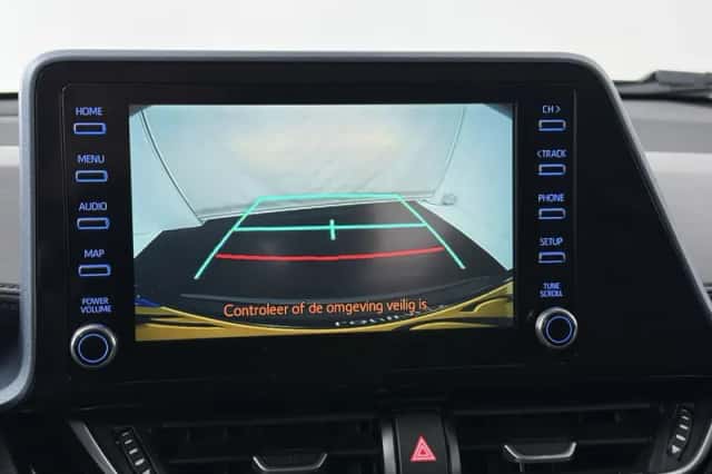 Toyota C-HR (2021) thumbnail 10