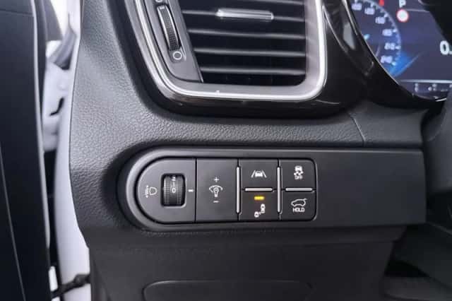 Kia XCeed (2023) thumbnail 6