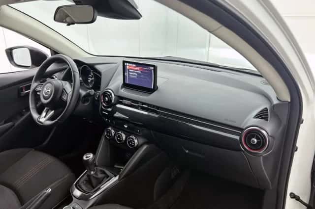 Mazda 2 (2024) thumbnail 6