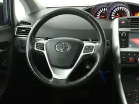 Toyota Verso (2014) thumbnail 19