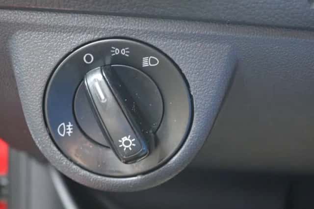 SEAT Mii (2013) thumbnail 11