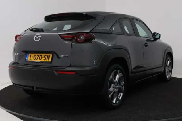 Mazda MX-30 (2021) thumbnail 2