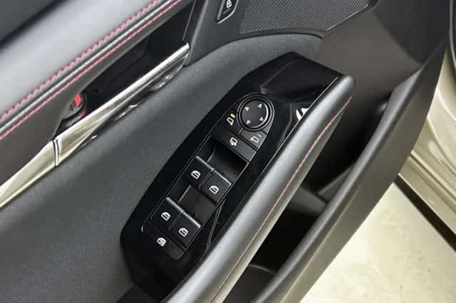 Mazda 3 (2024) thumbnail 22