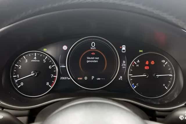Mazda 3 (2024) thumbnail 6