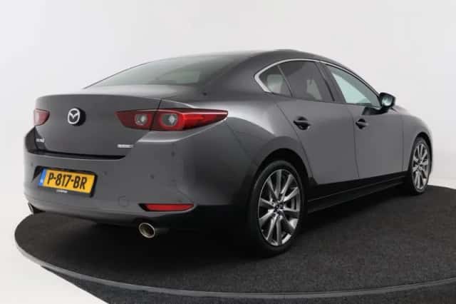 Mazda 3 (2022) thumbnail 2