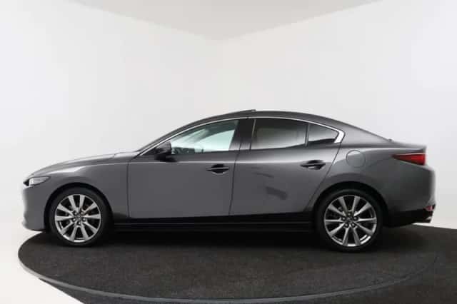 Mazda 3 (2022) thumbnail 3