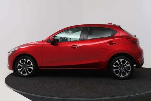 Mazda 2 (2019) thumbnail 3