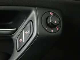 Volkswagen Polo (2016) thumbnail 5