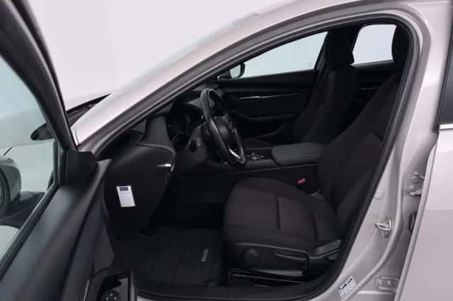 Mazda 3 (2023) thumbnail 22