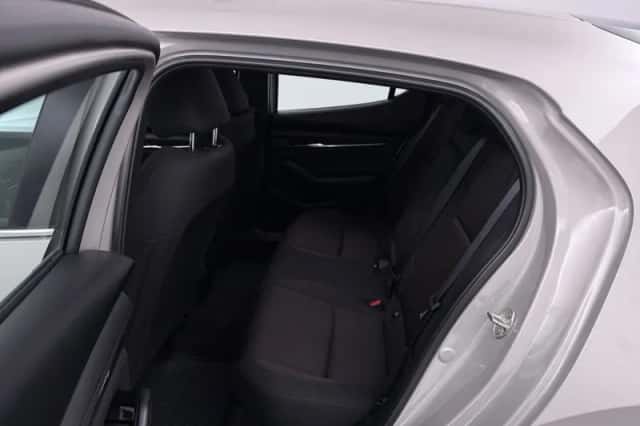 Mazda 3 (2023) thumbnail 23