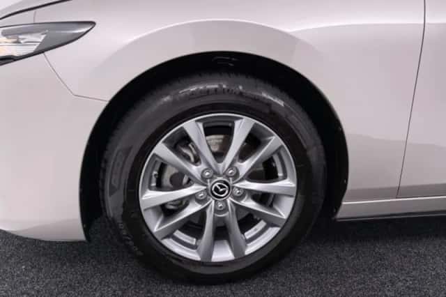 Mazda 3 (2023) thumbnail 26