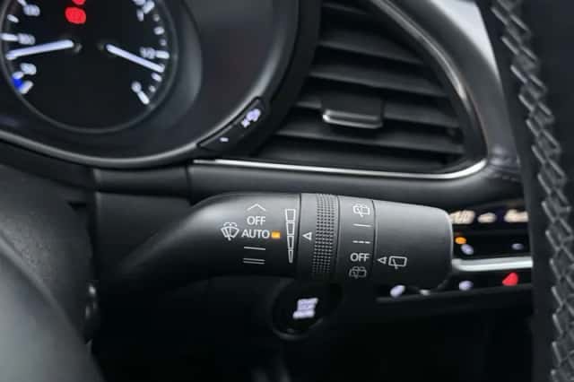 Mazda 3 (2023) thumbnail 8