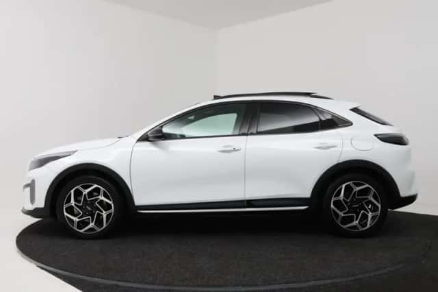 Kia XCeed (2025) thumbnail 3