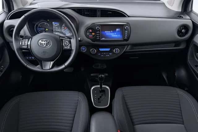 Toyota Yaris (2020) thumbnail 5