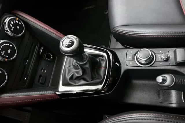 Mazda CX-3 (2016) thumbnail 10